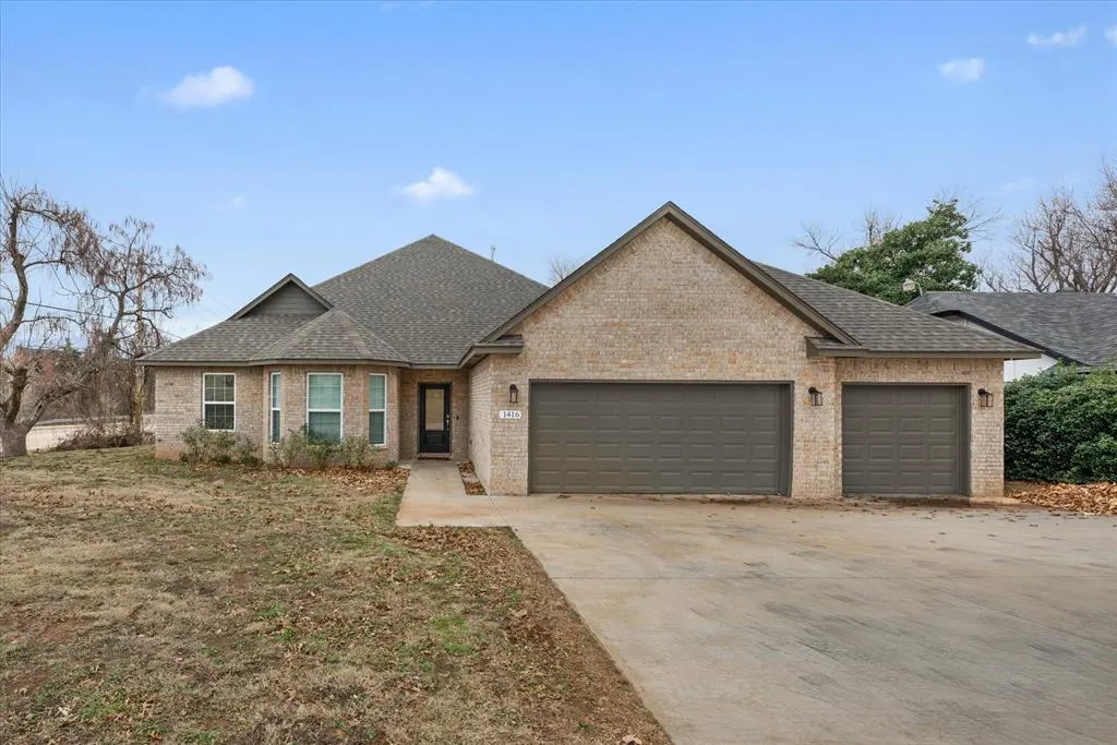 Front exterior — 1416 Devonshire Court, Edmond, OK 73034