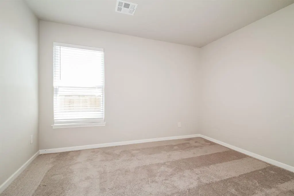 Photo 7 — 1617 Amaranth Lane, El Reno, OK 73036