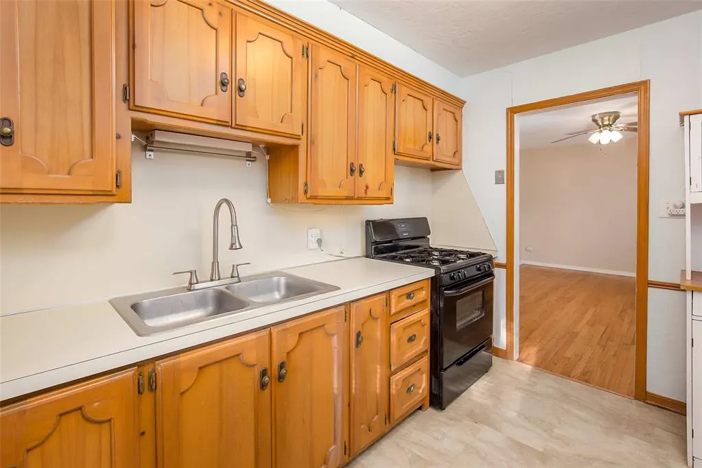 Photo 5 — 108 E 11th Street, Edmond, OK 73034