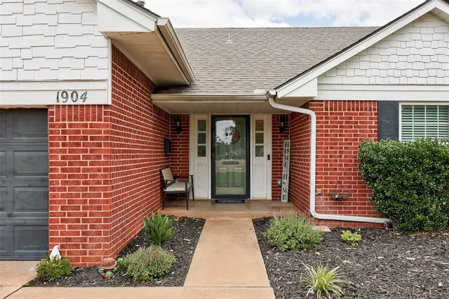 Photo 3 — 1904 Michael Drive, Edmond, OK 73013