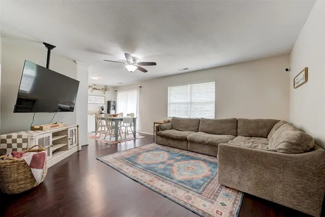 Photo 4 — 1904 Michael Drive, Edmond, OK 73013