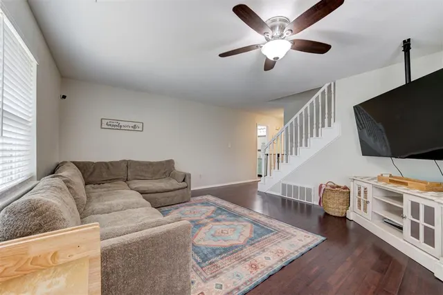 Photo 6 — 1904 Michael Drive, Edmond, OK 73013