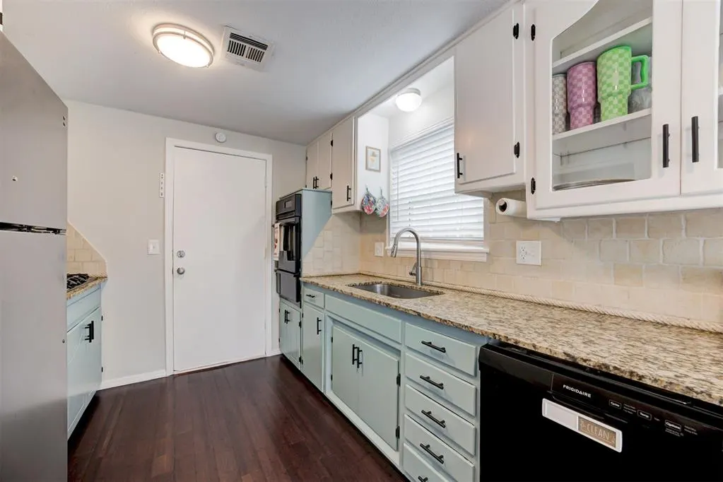 Photo 10 — 1904 Michael Drive, Edmond, OK 73013