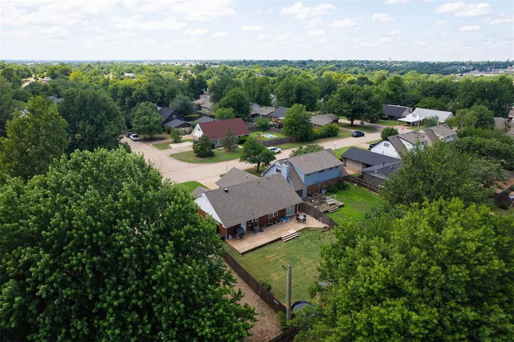 Photo 36 — 1904 Michael Drive, Edmond, OK 73013