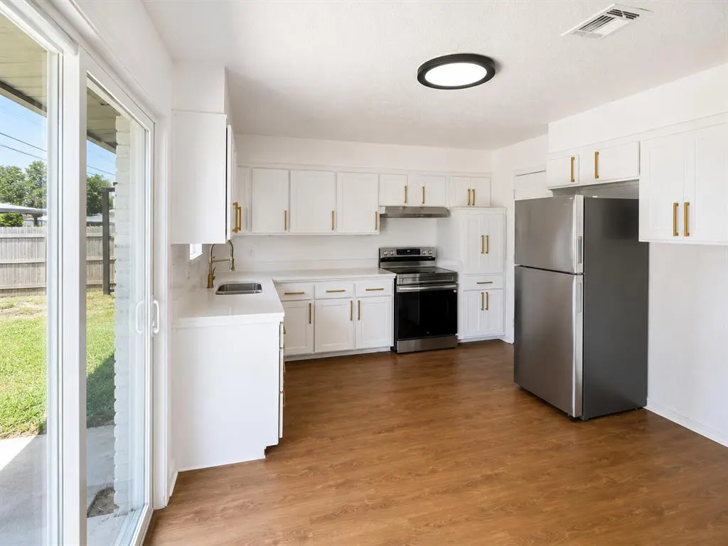 Photo 4 — 2836 SW 77th Street, Oklahoma City, OK 73159