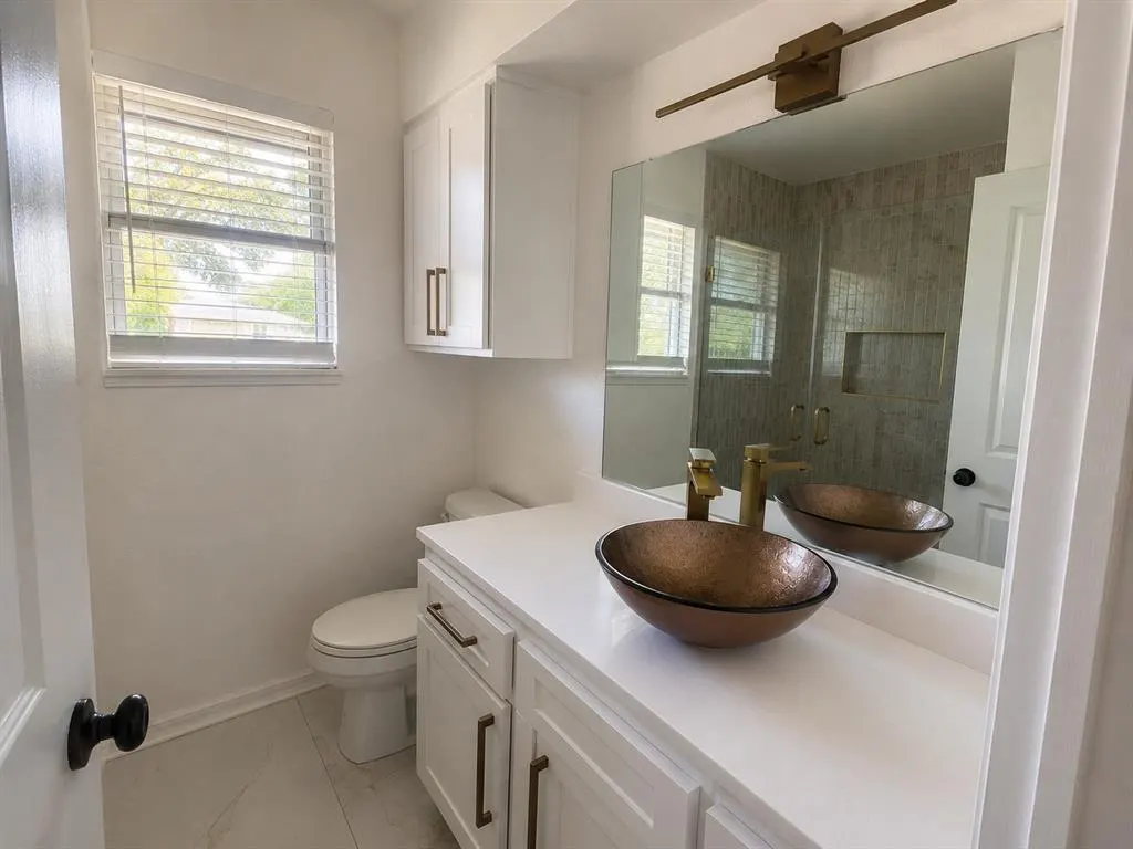 Photo 5 — 2836 SW 77th Street, Oklahoma City, OK 73159