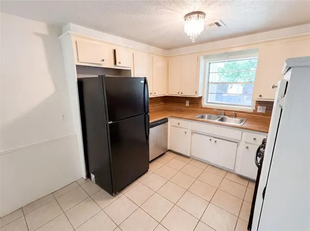 Photo 2 — 1513 N Bradley Avenue, Oklahoma City, OK 73127