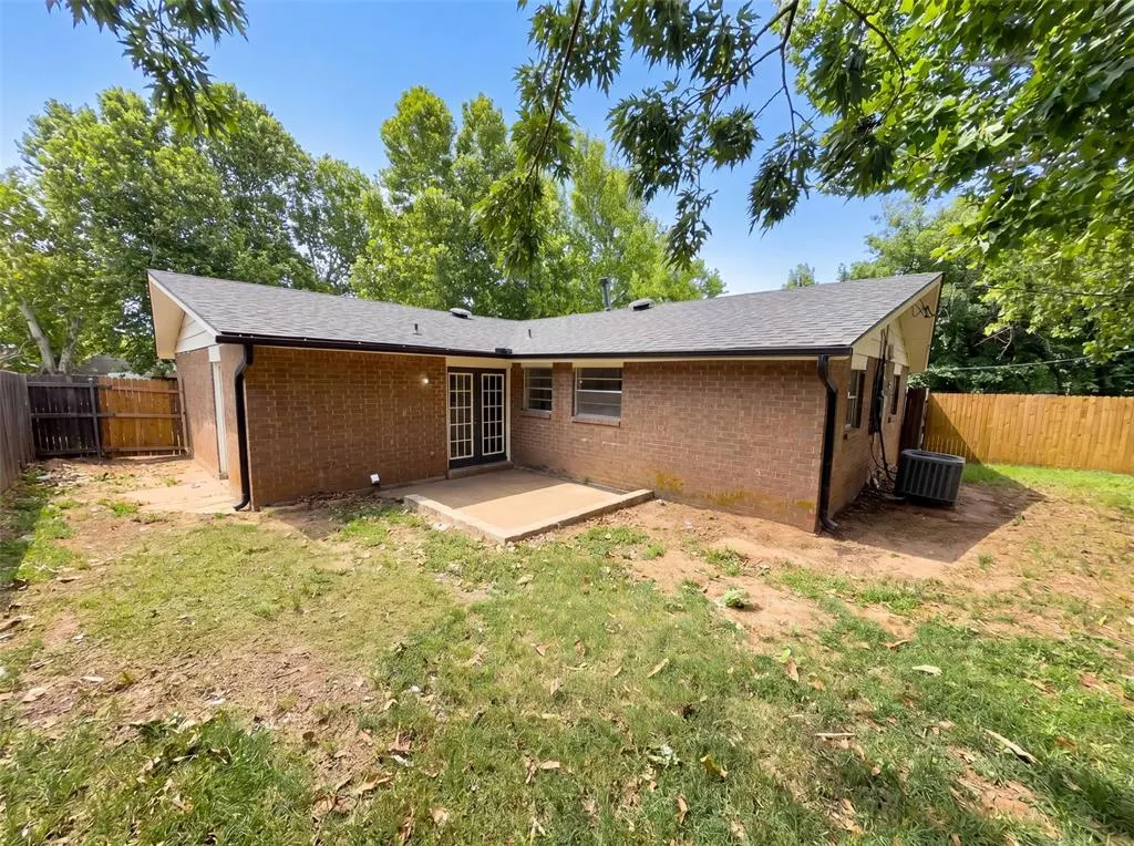 Photo 5 — 1513 N Bradley Avenue, Oklahoma City, OK 73127