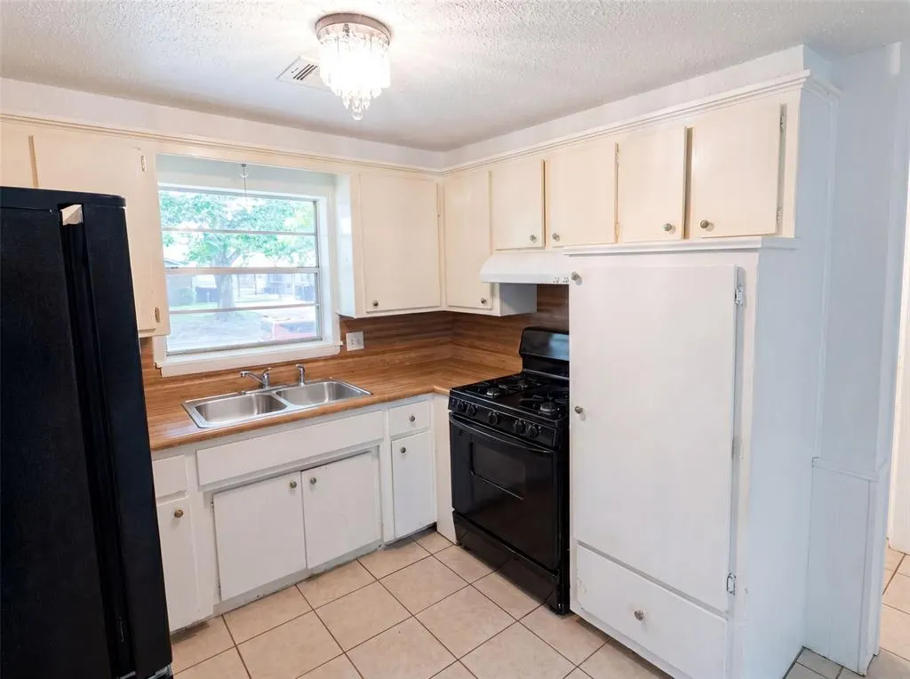 Photo 6 — 1513 N Bradley Avenue, Oklahoma City, OK 73127