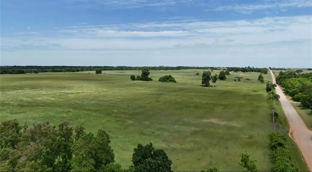 Photo 2 — N Broadway Road 6, Guthrie, OK 73044