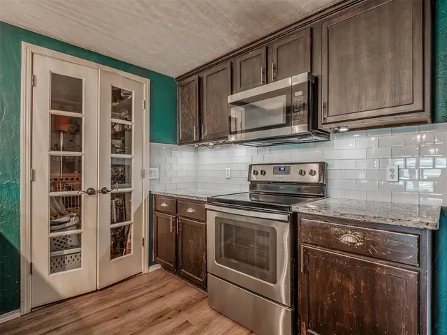 Photo 6 — 112 N Broadway Street, Crescent, OK 73028