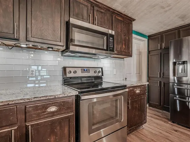 Photo 8 — 112 N Broadway Street, Crescent, OK 73028