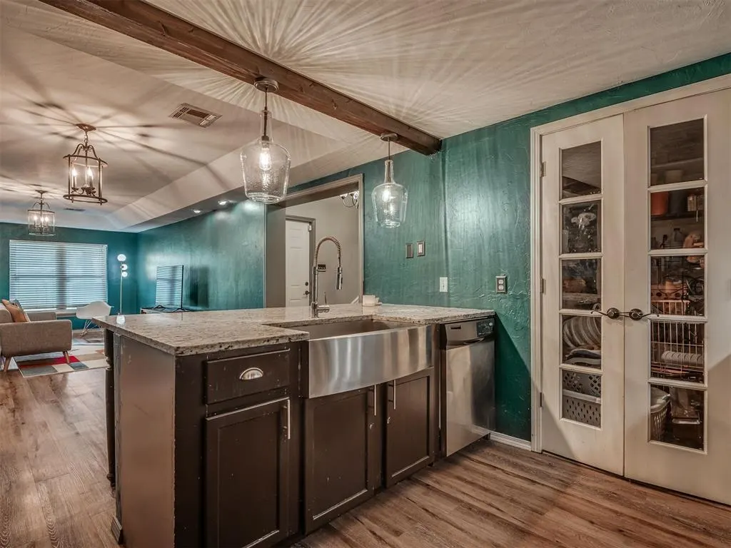 Photo 11 — 112 N Broadway Street, Crescent, OK 73028