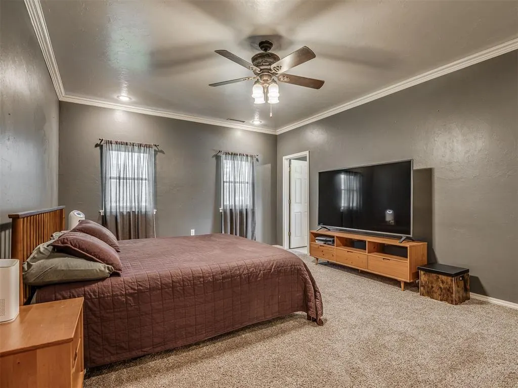 Photo 13 — 112 N Broadway Street, Crescent, OK 73028