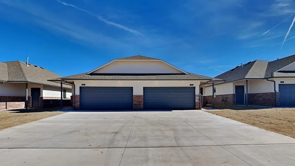 Photo 2 — 3714 Franks Way, Bethany, OK 73008