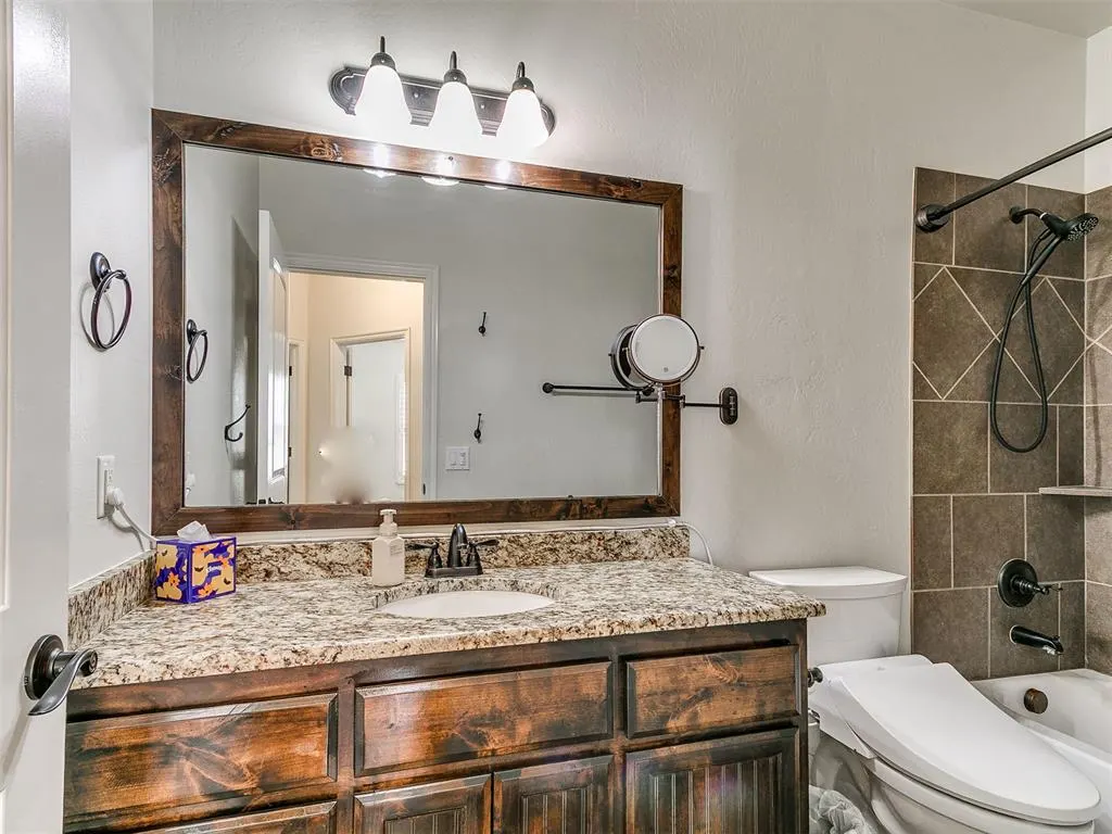 Photo 17 — 10649 Green Meadows Drive, Edmond, OK 73025