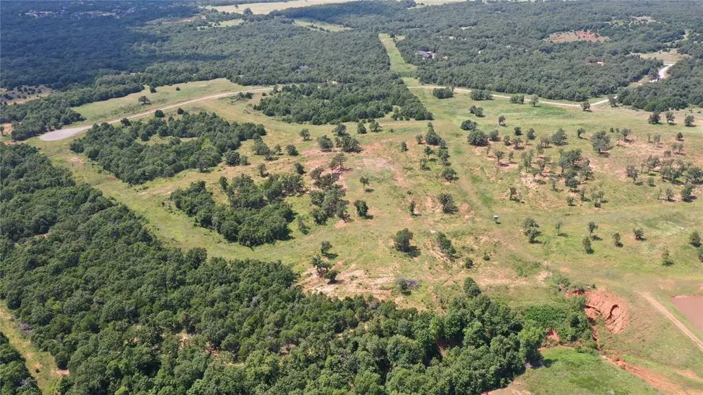 Photo 2 — Royal Oak Drive, Arcadia, OK 73007