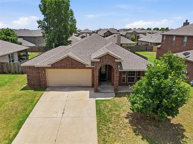 Photo 5 — 11316 NW 96th Street, Yukon, OK 73099