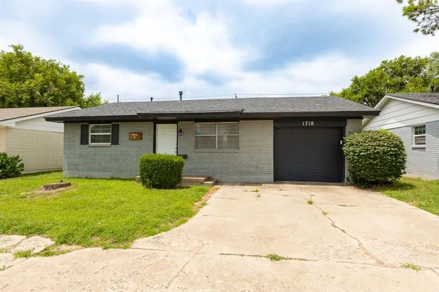 Photo 4 — 1718 NE Classen Boulevard, Norman, OK 73071