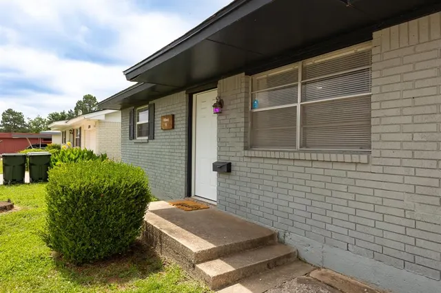 Photo 5 — 1718 NE Classen Boulevard, Norman, OK 73071
