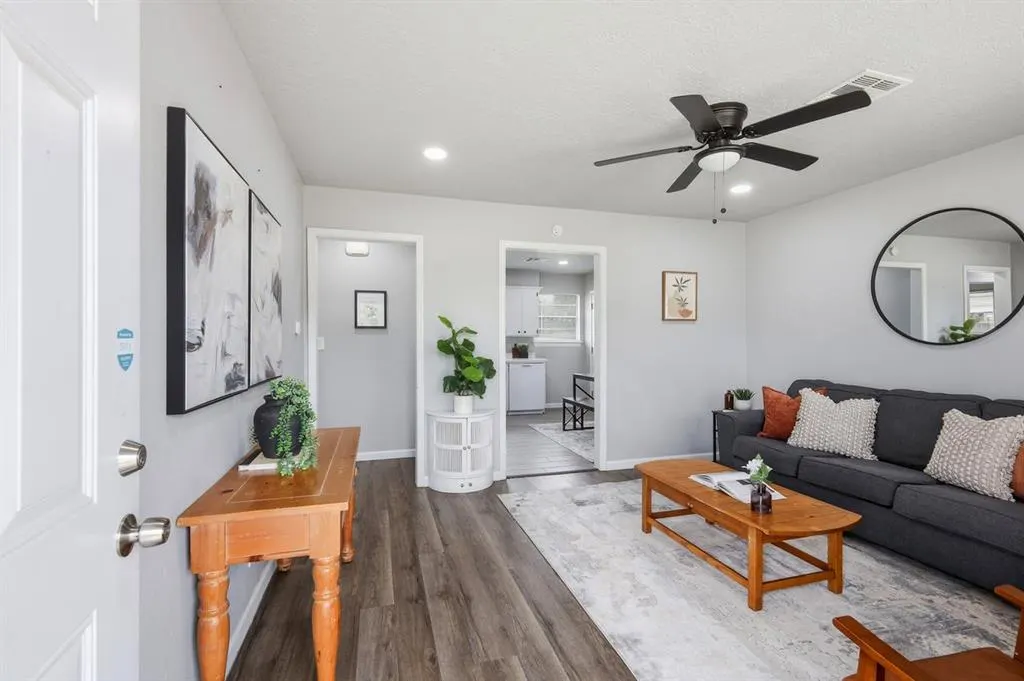 Photo 6 — 1718 NE Classen Boulevard, Norman, OK 73071