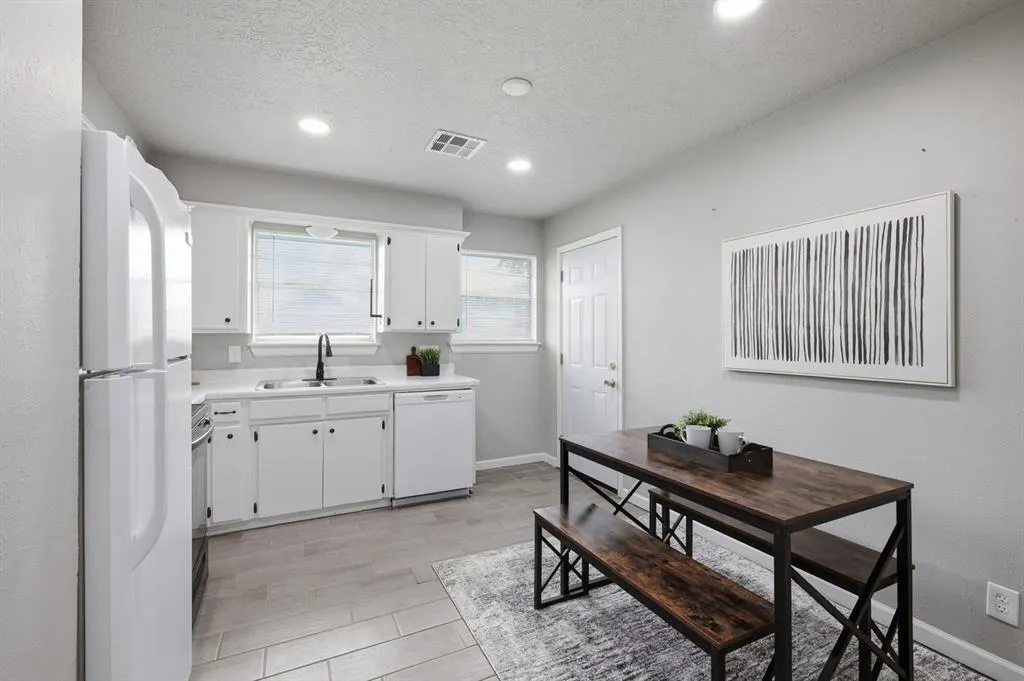 Photo 9 — 1718 NE Classen Boulevard, Norman, OK 73071