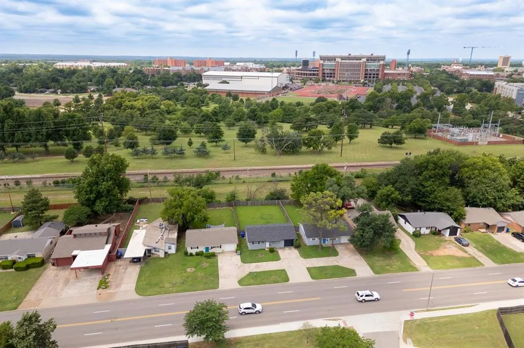 Photo 26 — 1718 NE Classen Boulevard, Norman, OK 73071