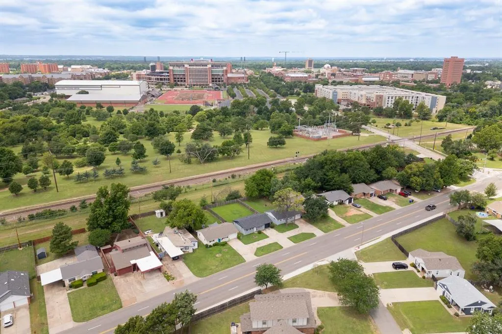 Photo 27 — 1718 NE Classen Boulevard, Norman, OK 73071