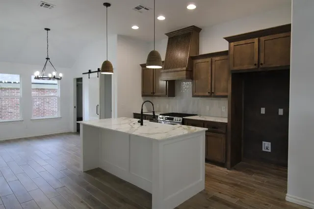 Photo 7 — 8421 Stonewood Drive, Oklahoma City, OK 73135