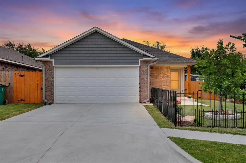 Front exterior — 1320 Willowood Circle, Yukon, OK 73099