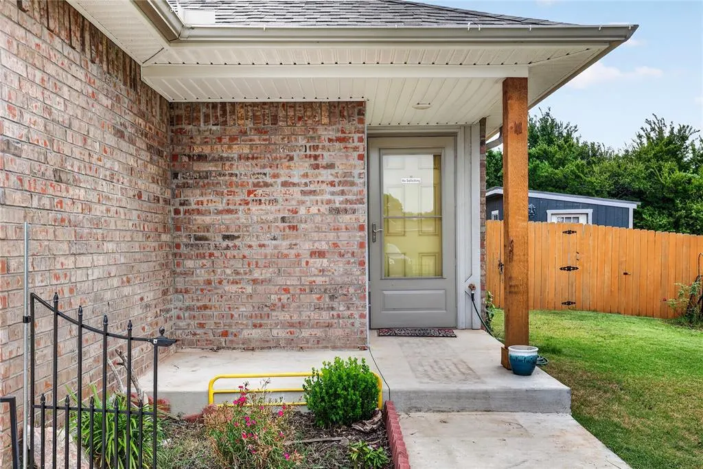 Photo 5 — 1320 Willowood Circle, Yukon, OK 73099