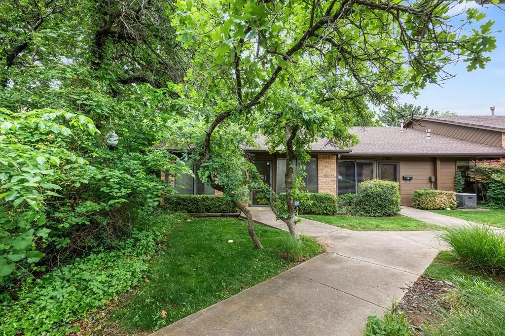 Photo 3 — 1616 E 19th Street 301, Edmond, OK 73013