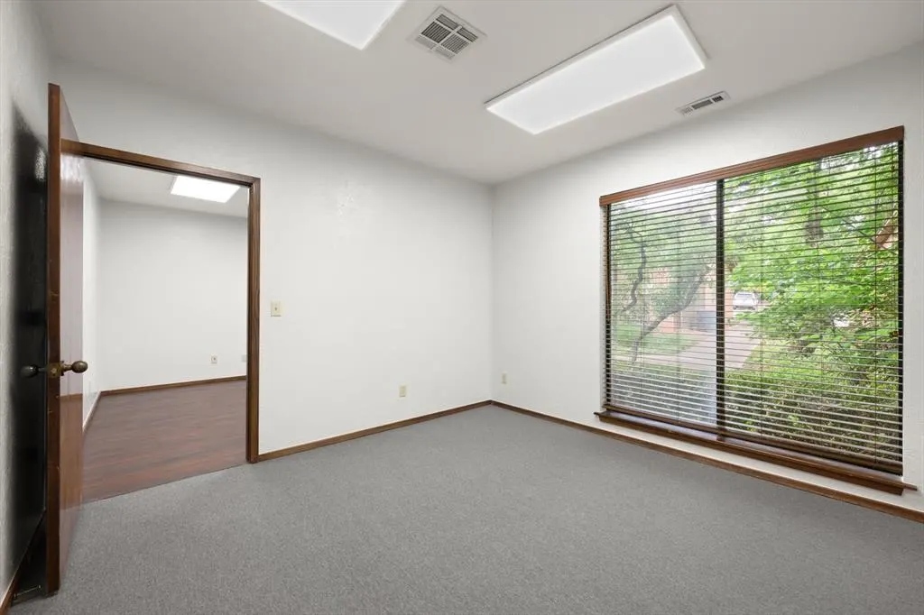 Photo 6 — 1616 E 19th Street 301, Edmond, OK 73013
