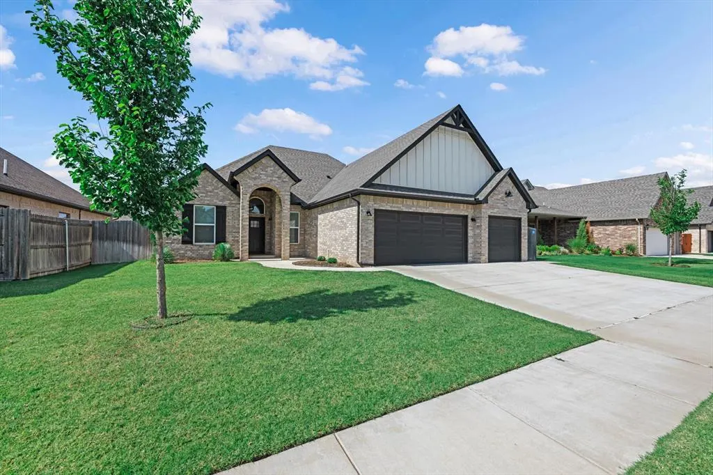 Front exterior — 13513 NW 1st Street, Yukon, OK 73099