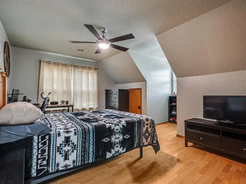 Photo 29 — 9813 SW 104th Street, Mustang, OK 73064
