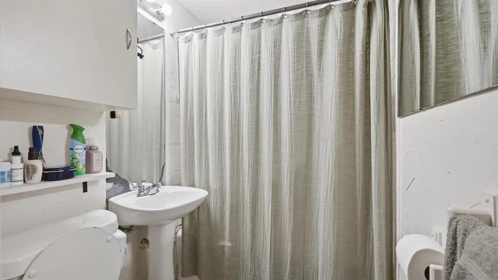 Photo 12 — 3417 NW 14th Street, Oklahoma City, OK 73107
