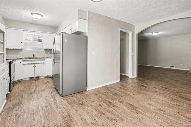 Photo 4 — 6728 N Tall Oaks Drive, Oklahoma City, OK 73127