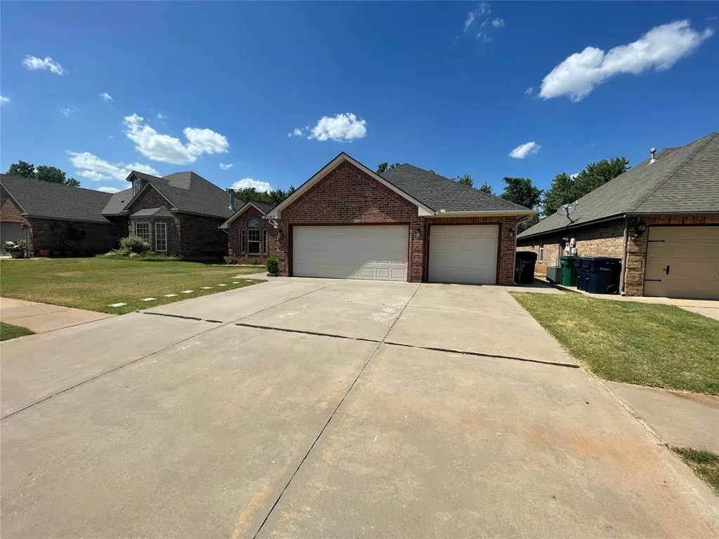 Photo 4 — 11913 SW 17th Street, Yukon, OK 73099