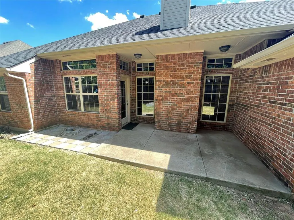 Photo 7 — 11913 SW 17th Street, Yukon, OK 73099