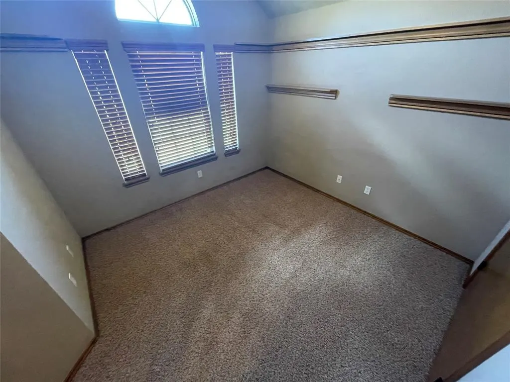 Photo 15 — 11913 SW 17th Street, Yukon, OK 73099