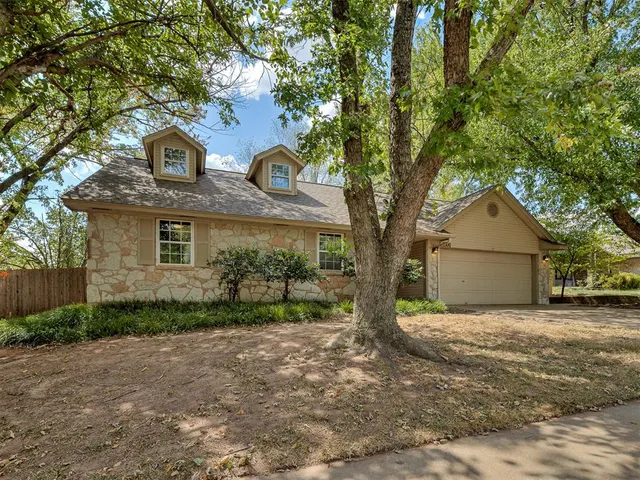 Photo 2 — 1300 NW 184th Street, Edmond, OK 73012