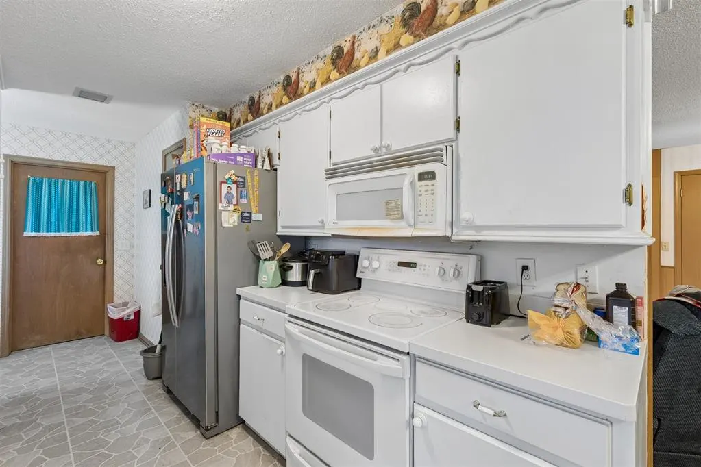 Photo 10 — 7708 NW 30th Street, Bethany, OK 73008