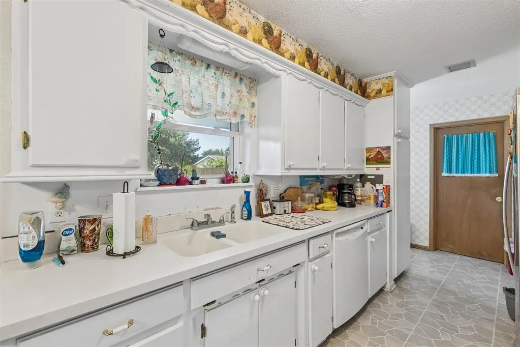 Photo 11 — 7708 NW 30th Street, Bethany, OK 73008