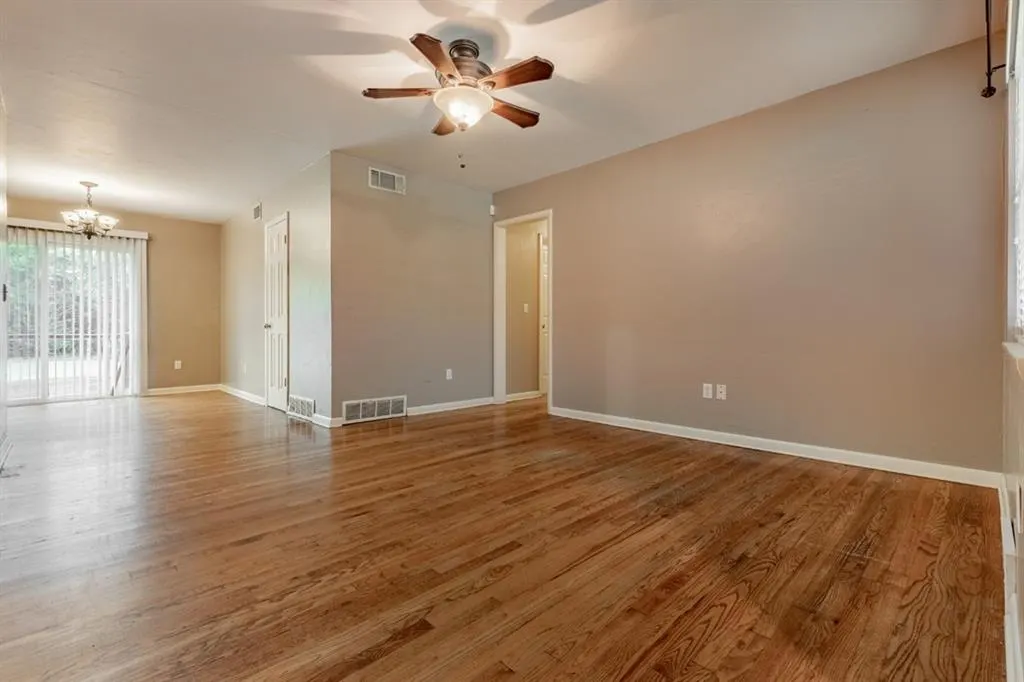 Photo 3 — 2108 Henderson Drive, Edmond, OK 73013
