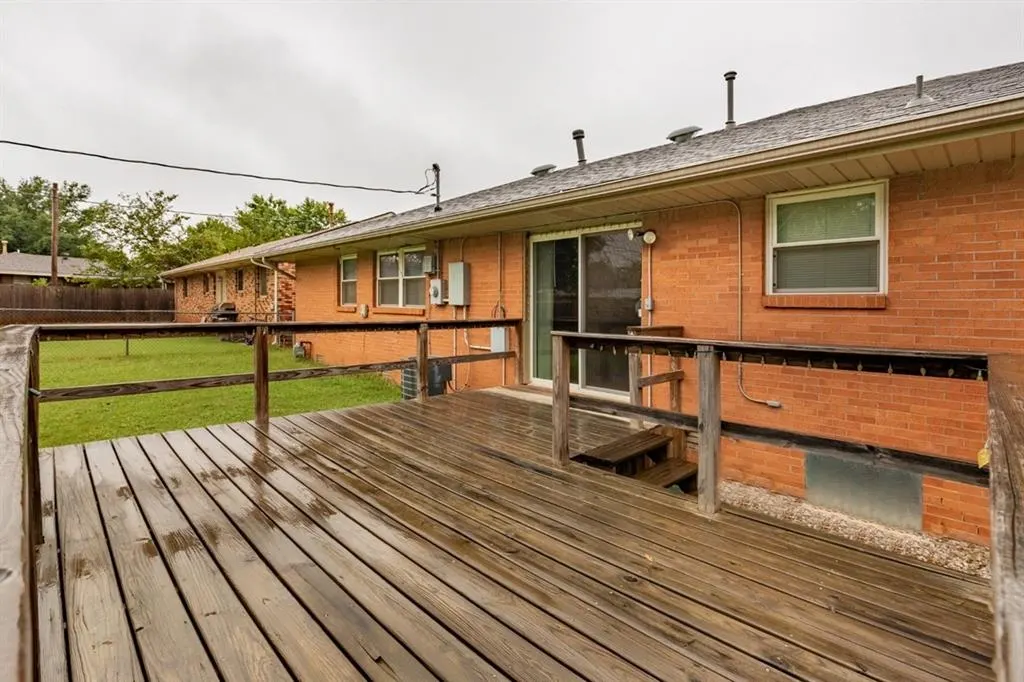 Photo 12 — 2108 Henderson Drive, Edmond, OK 73013