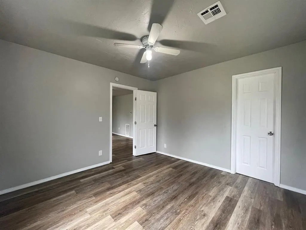 Photo 10 — 824 NW 45th Street, Oklahoma City, OK 73118