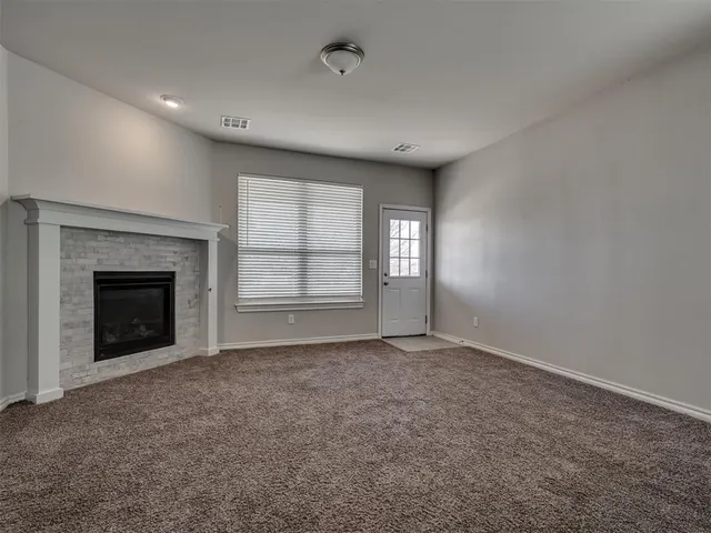 Photo 4 — 11133 NW 95th Court, Yukon, OK 73099