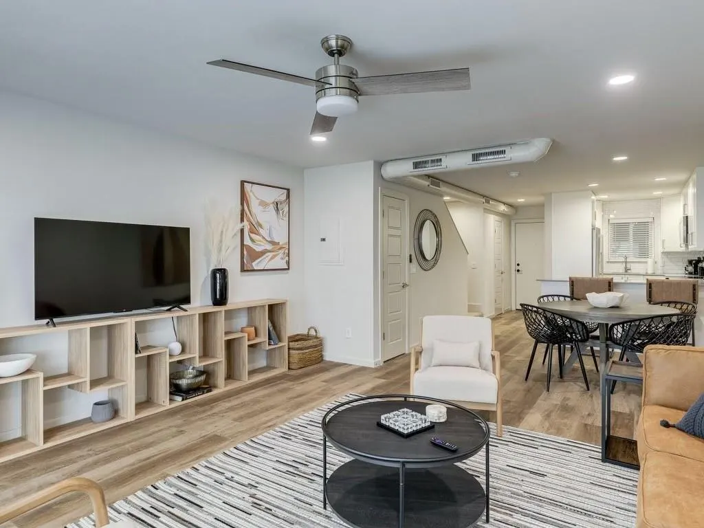 Photo 7 — 1110 Sherwood Lane 215, Nichols Hills, OK 73116