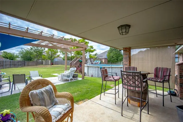 Photo 4 — 4708 Elk Creek Drive, Yukon, OK 73099