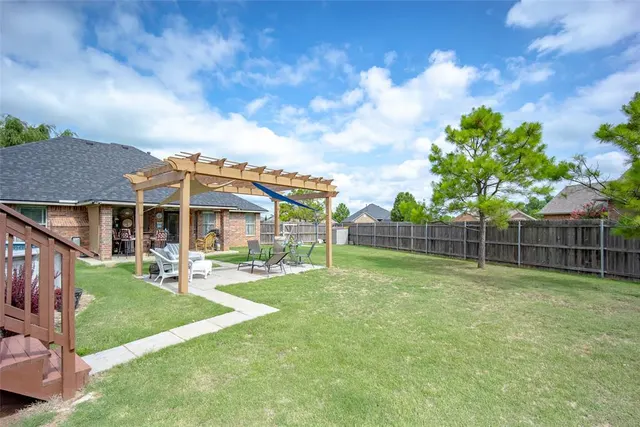 Photo 8 — 4708 Elk Creek Drive, Yukon, OK 73099